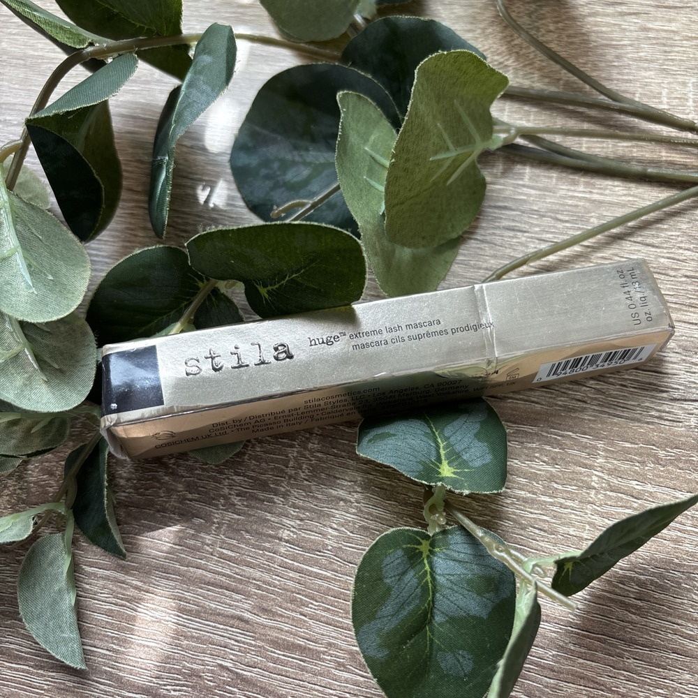 Stila Huge Extreme Lash Mascara New in Box Full Size: 0.44 fl. oz. BLACK
